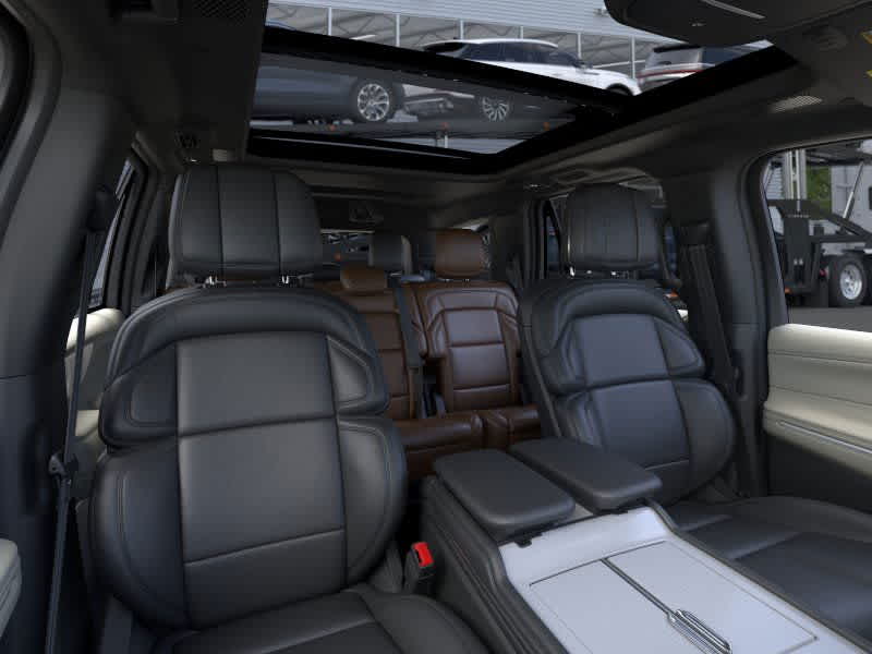 new 2025 Lincoln Navigator car, priced at $106,555