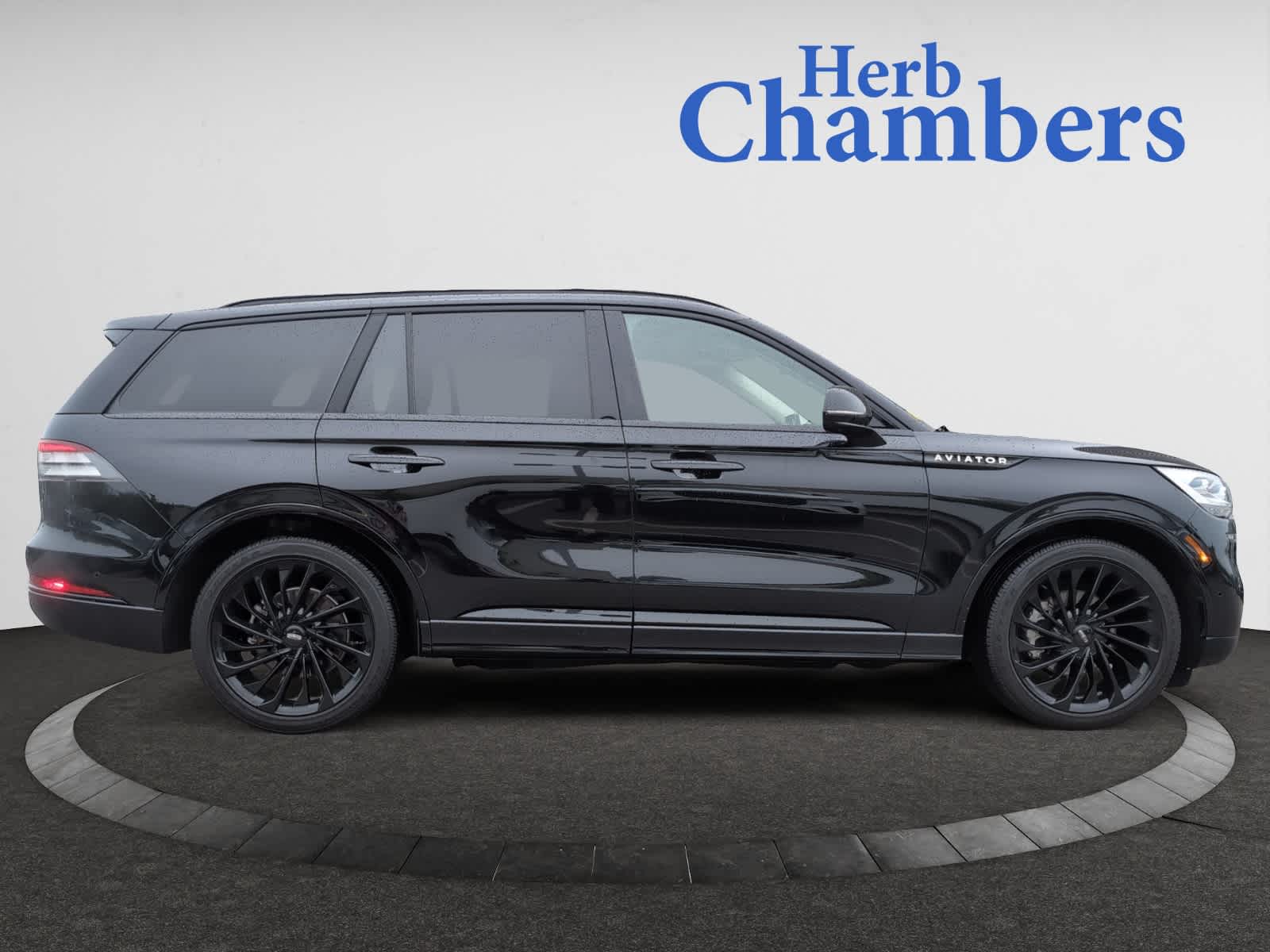 used 2023 Lincoln Aviator car, priced at $53,898