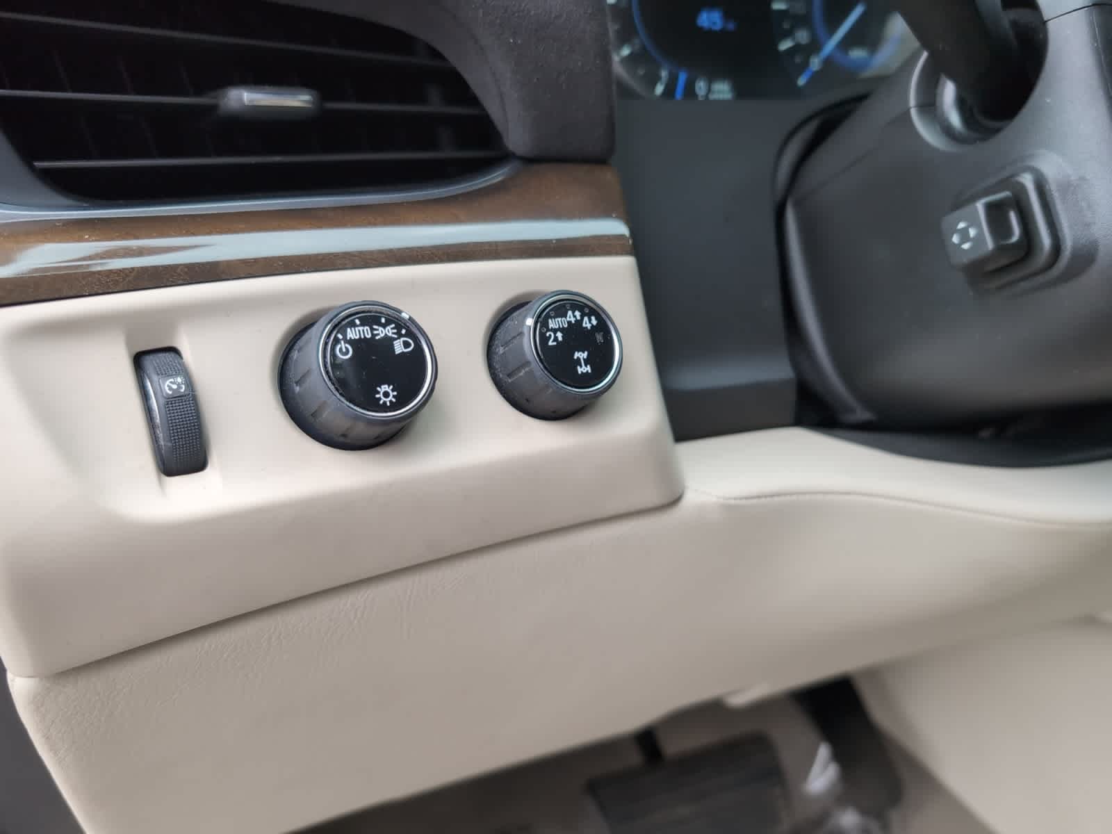 used 2020 Cadillac Escalade car, priced at $45,998