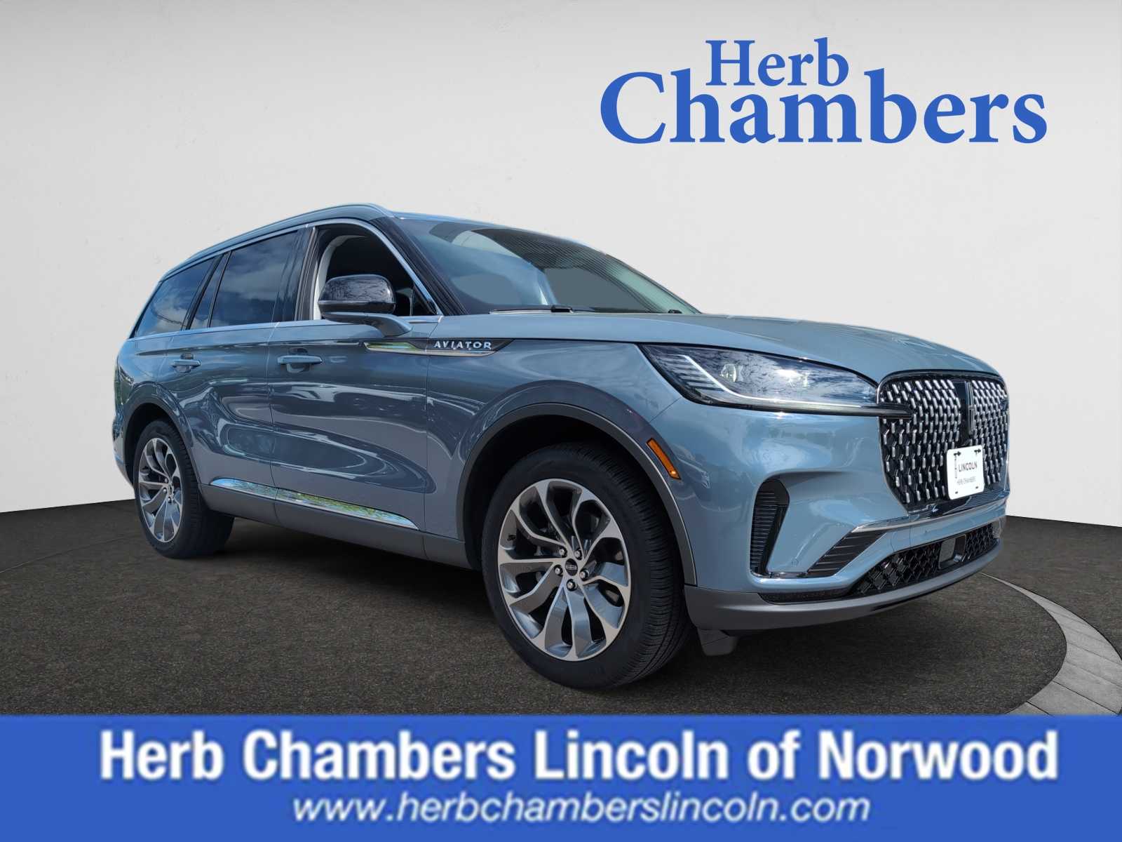 used 2025 Lincoln Aviator car, priced at $72,998