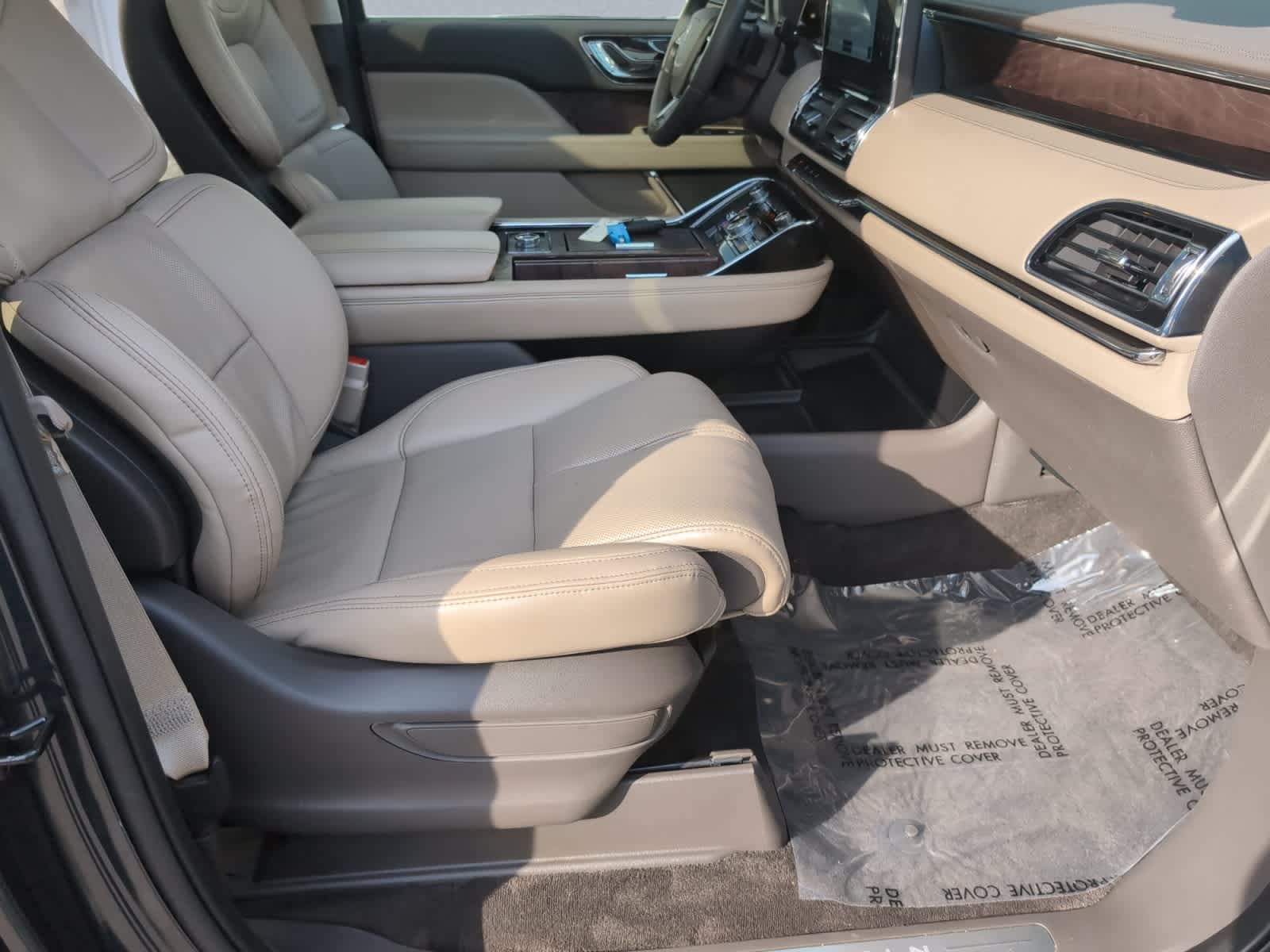 used 2022 Lincoln Navigator car, priced at $63,998