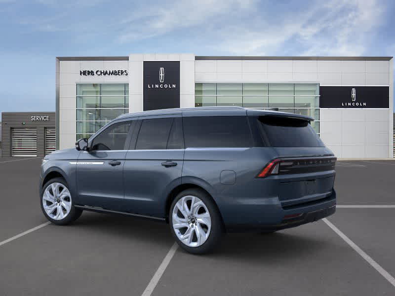 new 2025 Lincoln Navigator car, priced at $109,395