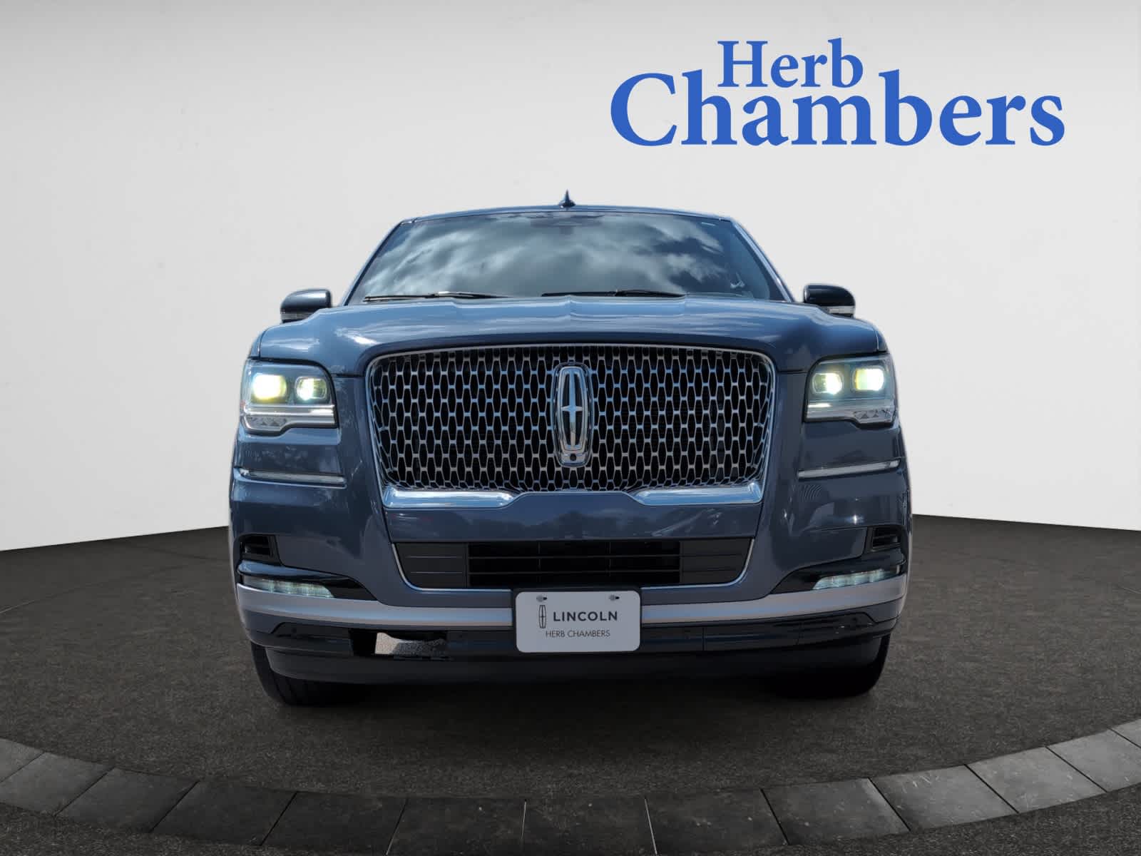 used 2022 Lincoln Navigator car, priced at $61,998