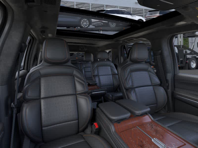new 2025 Lincoln Navigator car, priced at $119,595