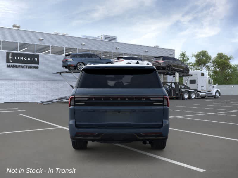 new 2025 Lincoln Navigator car, priced at $106,585