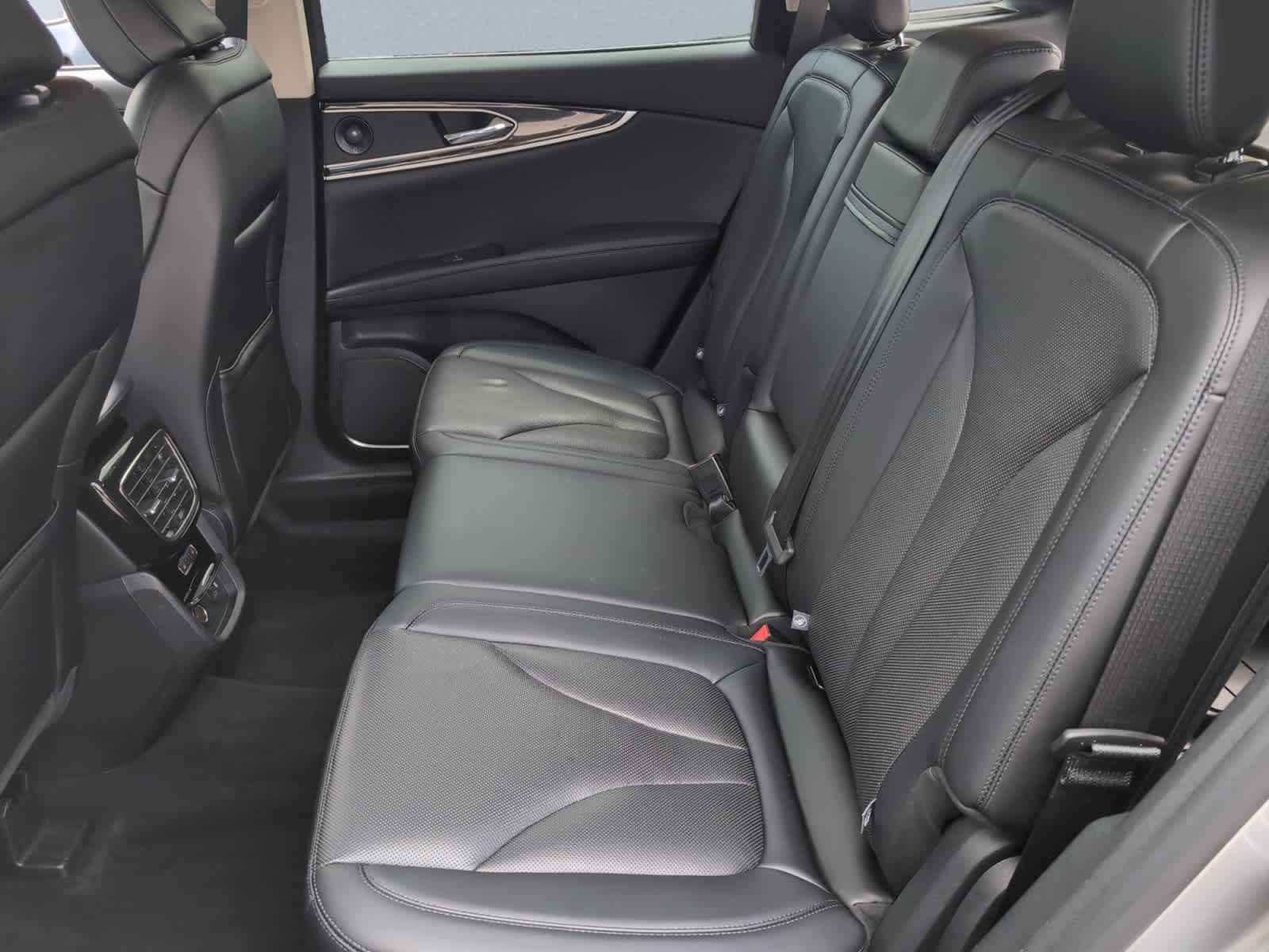 used 2022 Lincoln Nautilus car, priced at $38,998