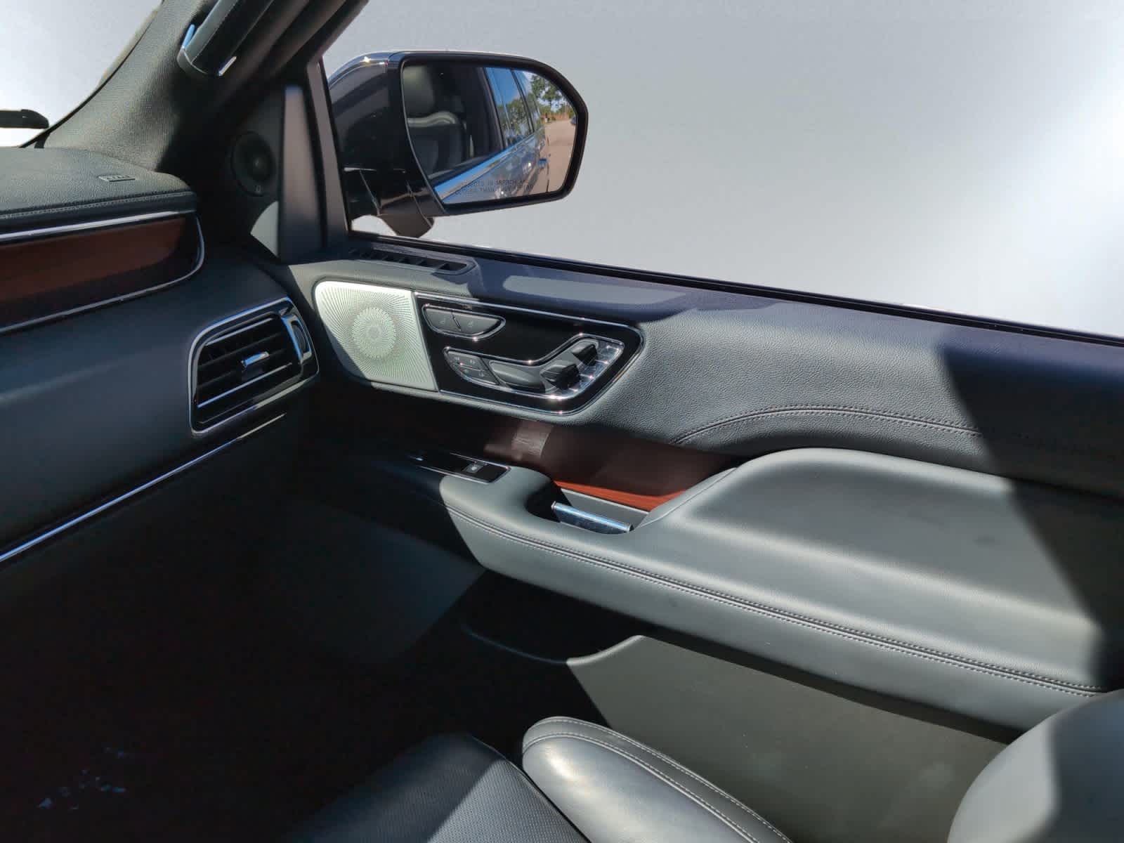 used 2023 Lincoln Navigator L car, priced at $68,998