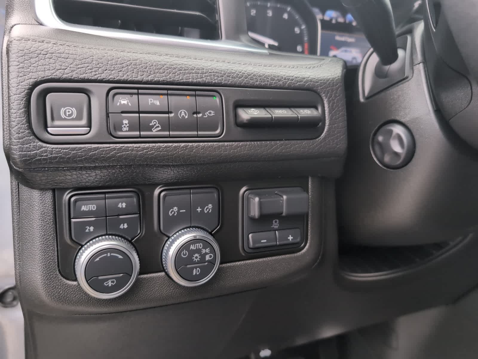 used 2021 GMC Yukon XL car, priced at $49,998