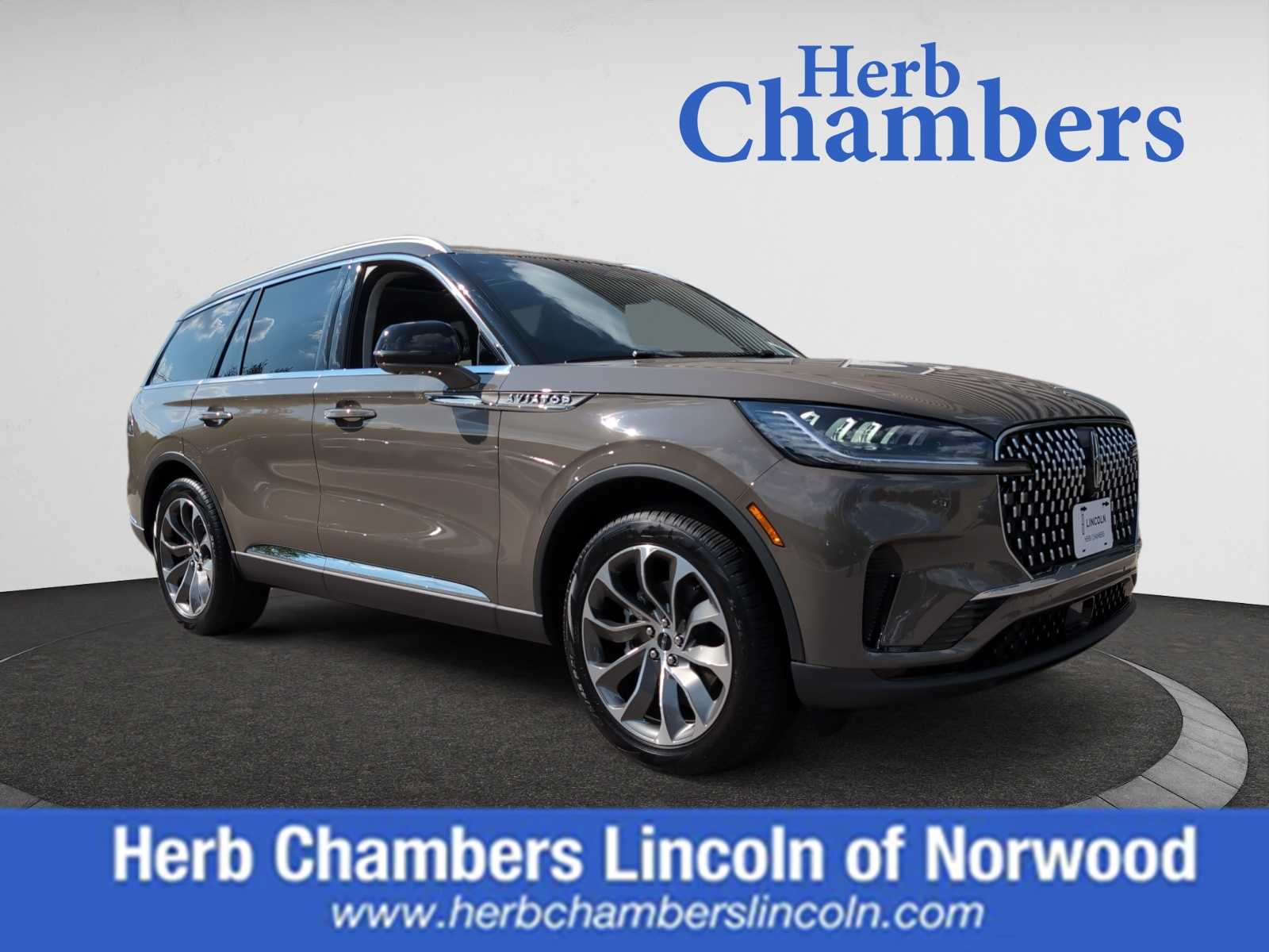 used 2025 Lincoln Aviator car, priced at $70,998