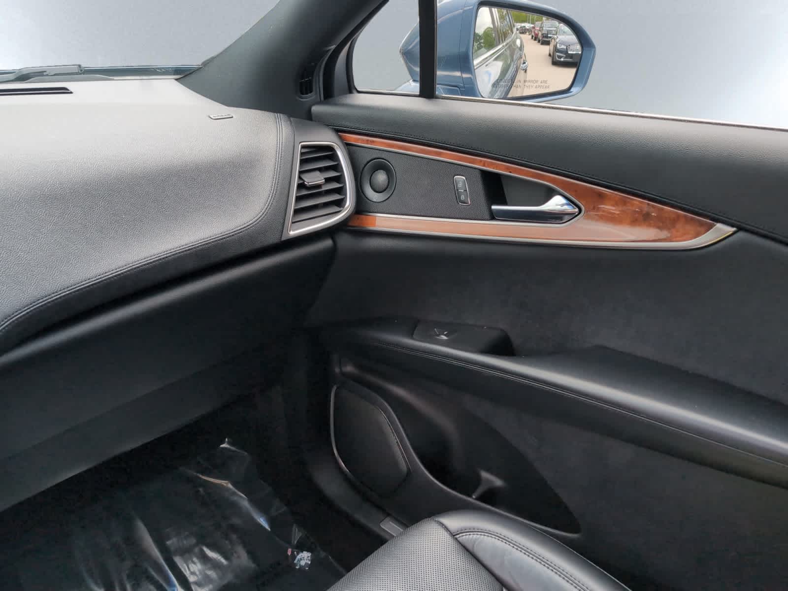 used 2019 Lincoln Nautilus car, priced at $23,998