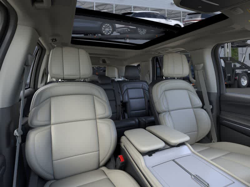 new 2025 Lincoln Navigator car, priced at $102,925