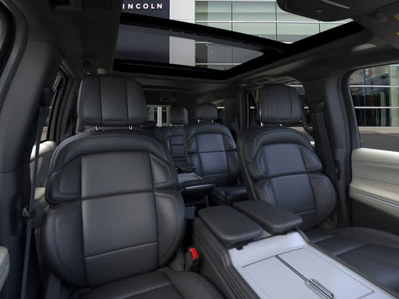 new 2025 Lincoln Navigator car, priced at $108,555