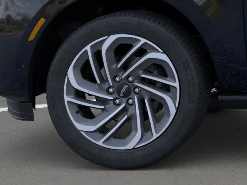 new 2025 Lincoln Navigator car, priced at $106,445