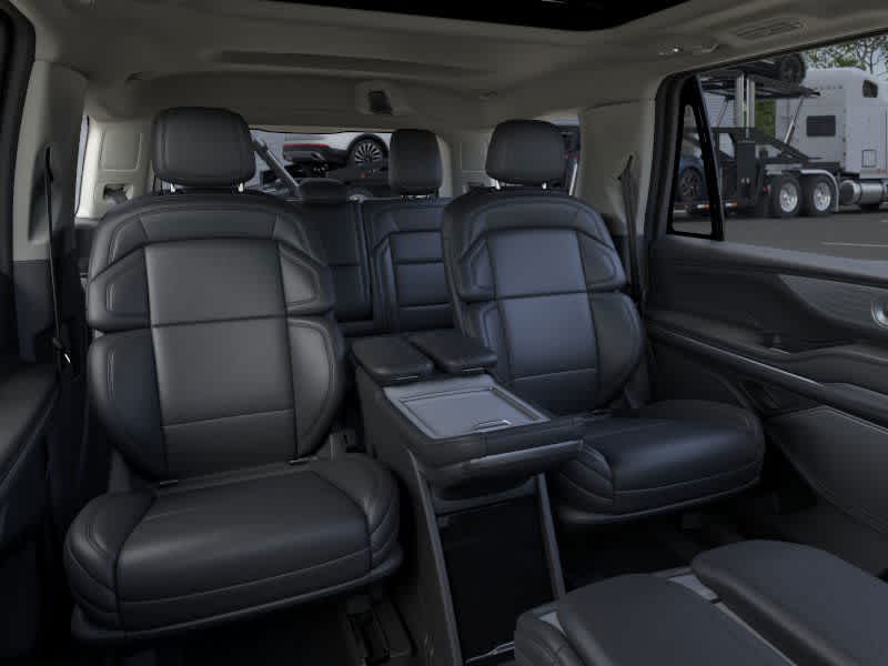 new 2025 Lincoln Navigator car, priced at $109,300