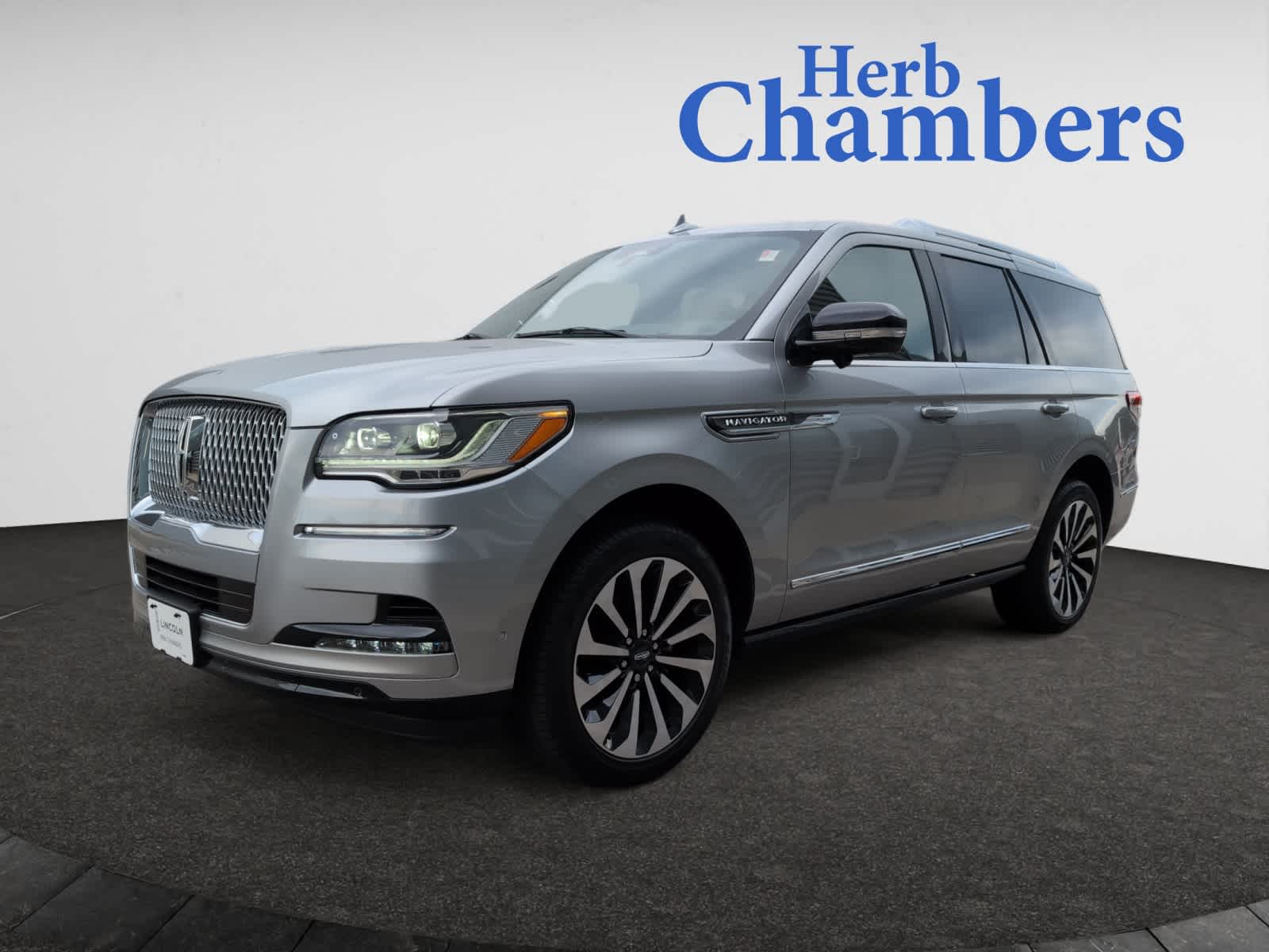 used 2024 Lincoln Navigator car, priced at $100,589