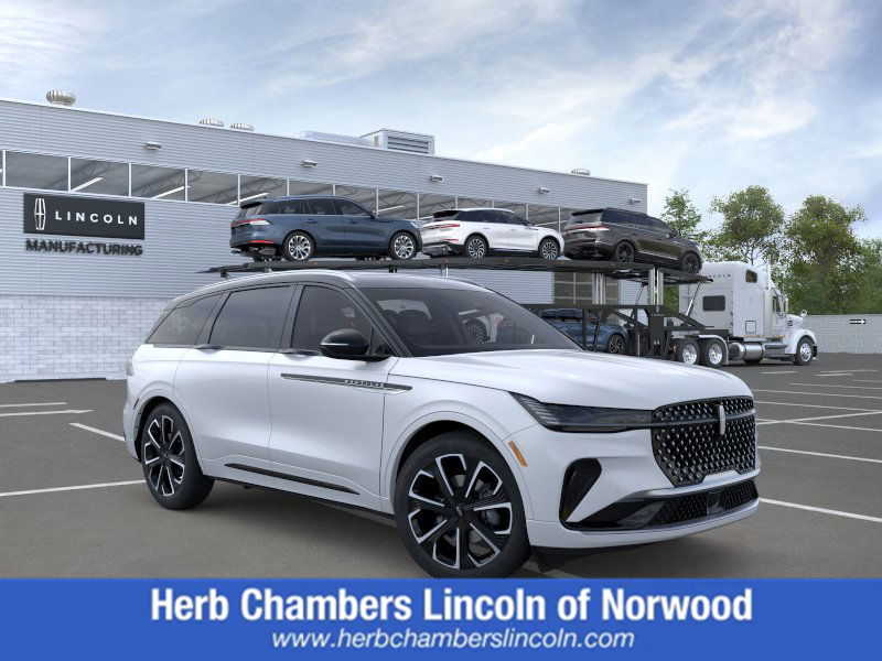 new 2025 Lincoln Nautilus car, priced at $66,670