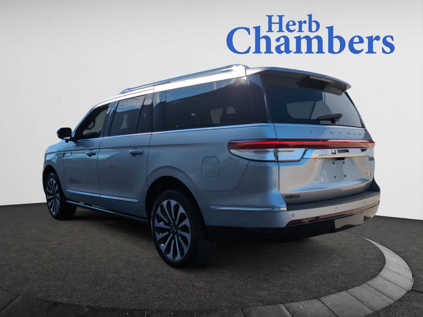 used 2023 Lincoln Navigator L car, priced at $68,998