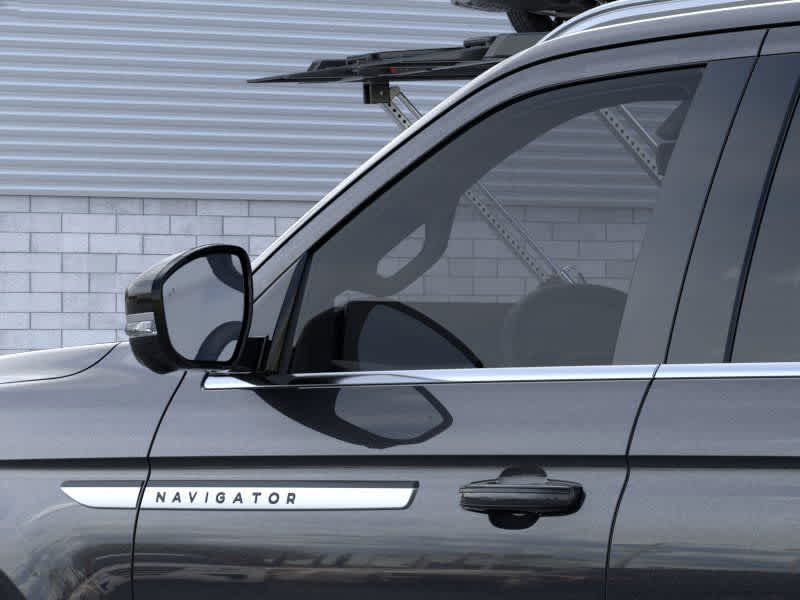 new 2025 Lincoln Navigator car, priced at $109,300