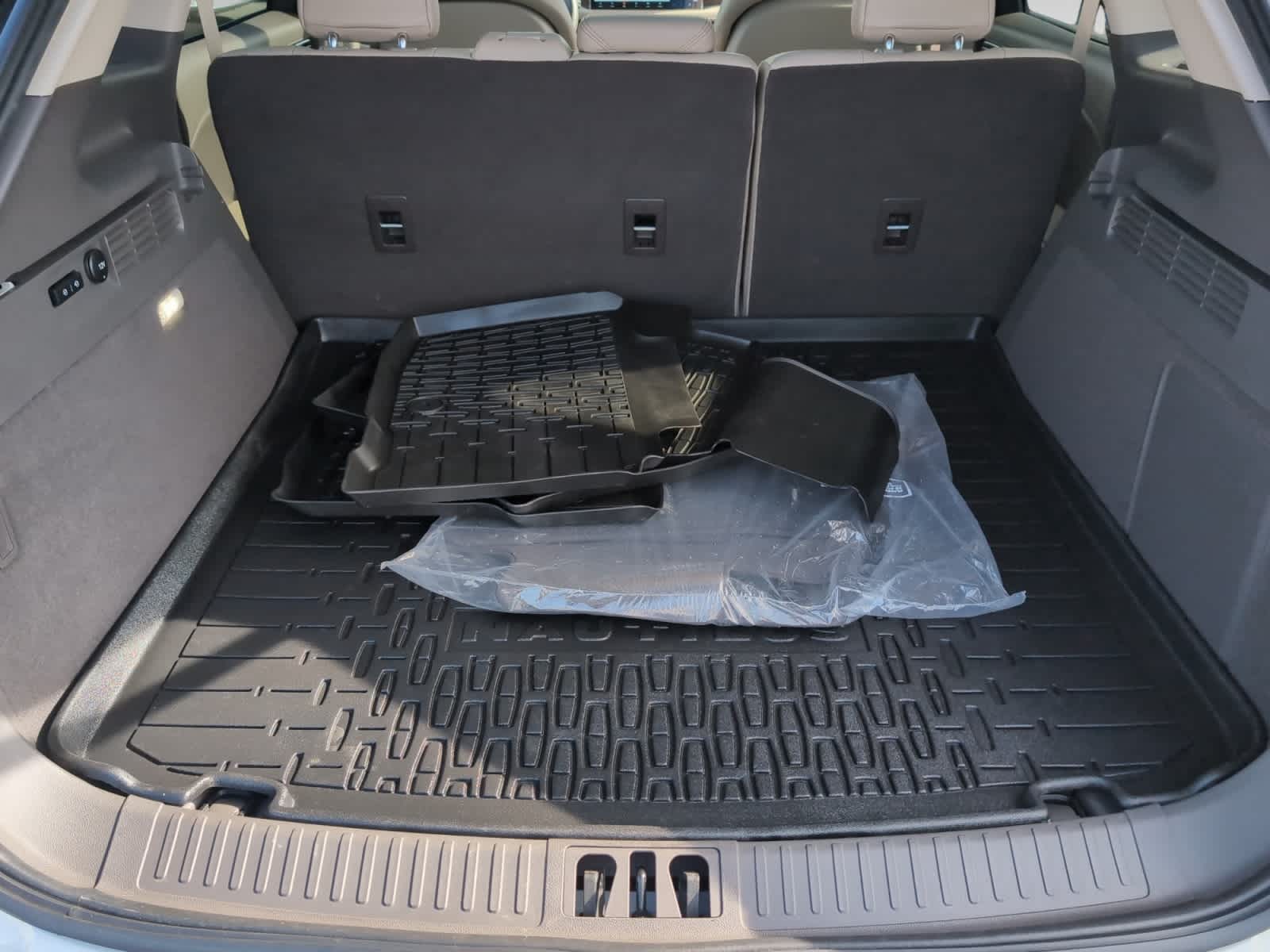used 2023 Lincoln Nautilus car, priced at $43,998