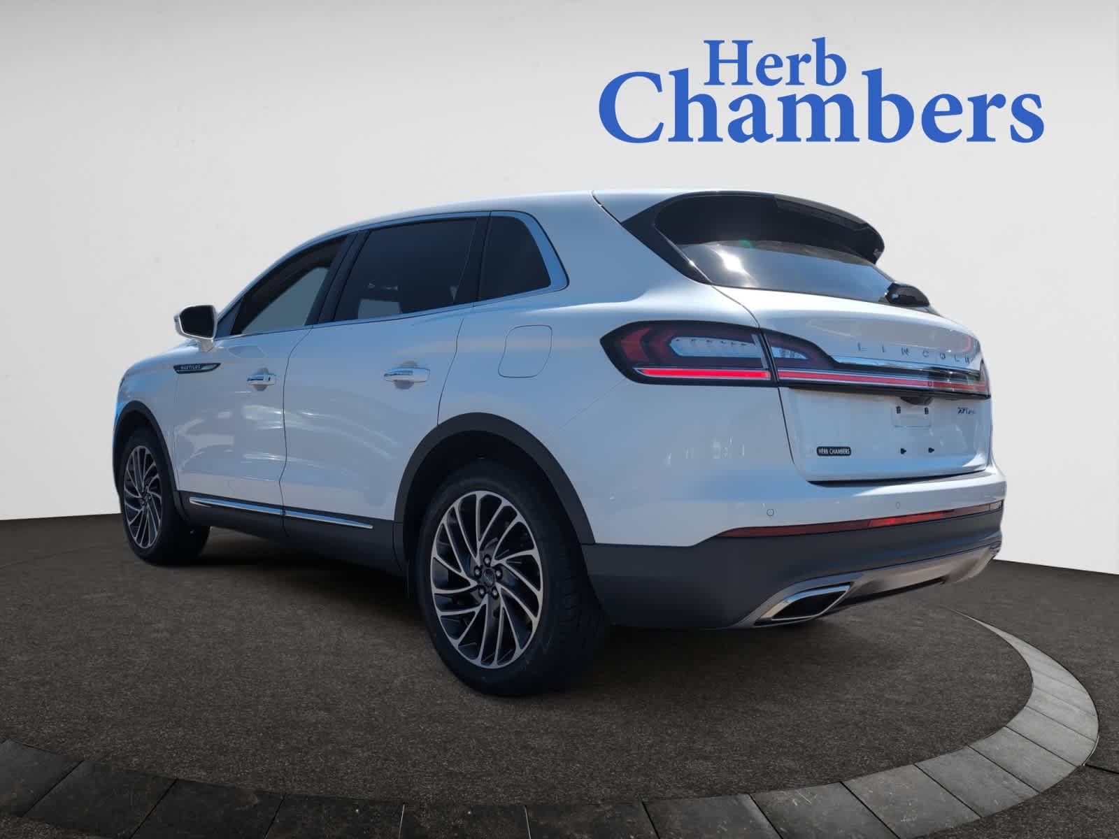 used 2020 Lincoln Nautilus car, priced at $30,998