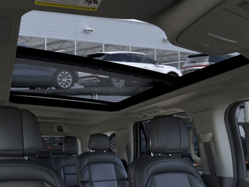 new 2025 Lincoln Navigator car, priced at $109,300