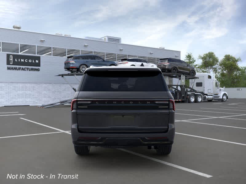 new 2025 Lincoln Navigator car, priced at $109,300