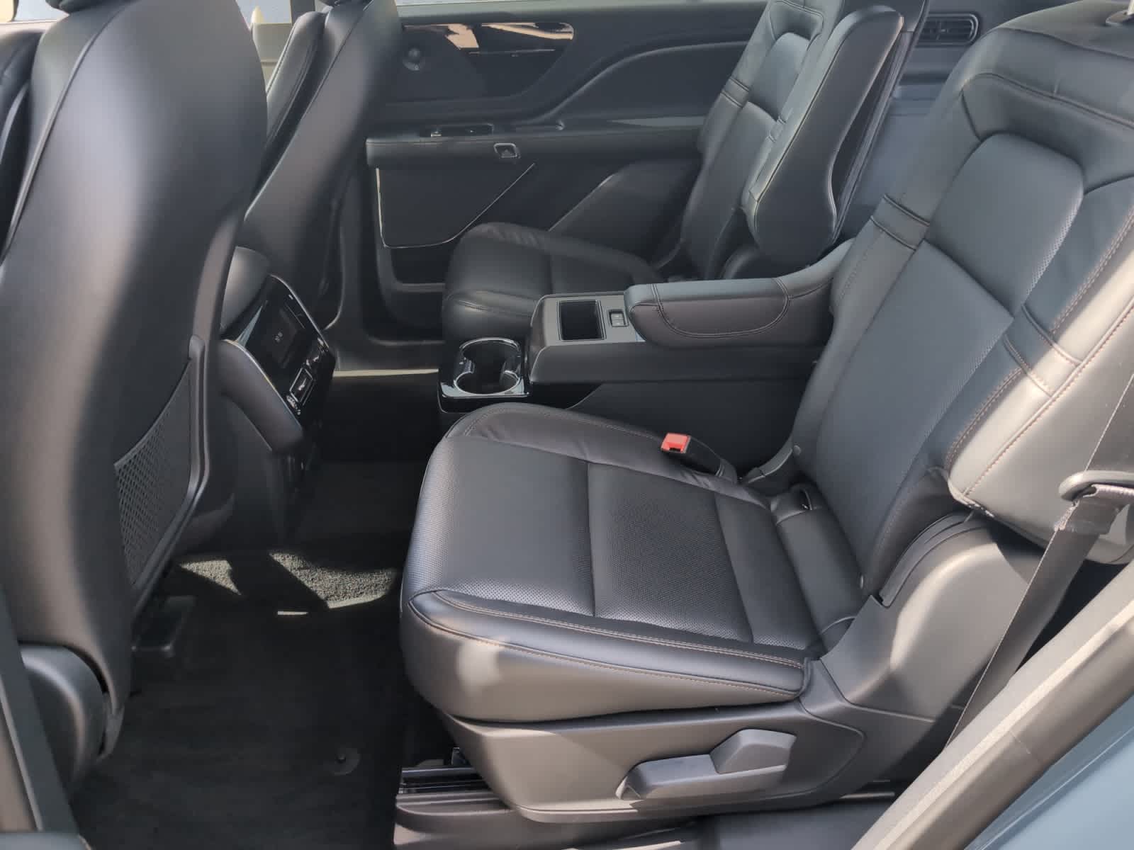 used 2025 Lincoln Aviator car, priced at $72,998
