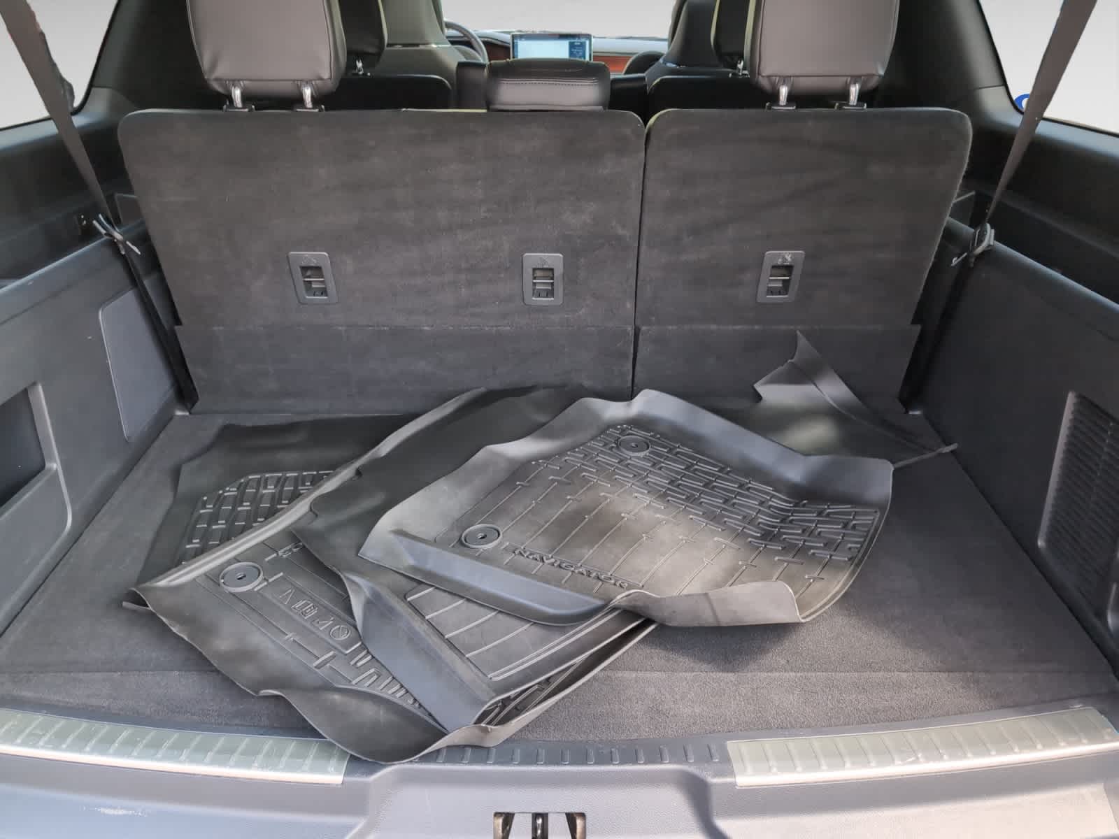 used 2022 Lincoln Navigator car, priced at $61,998