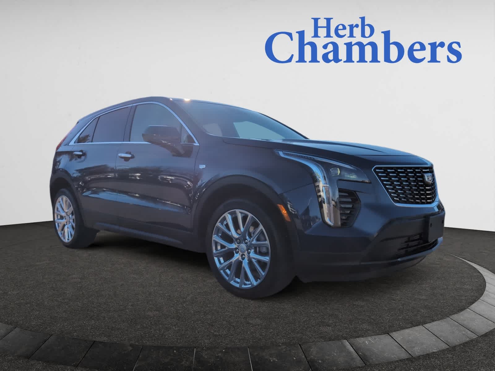 used 2022 Cadillac XT4 car, priced at $27,798