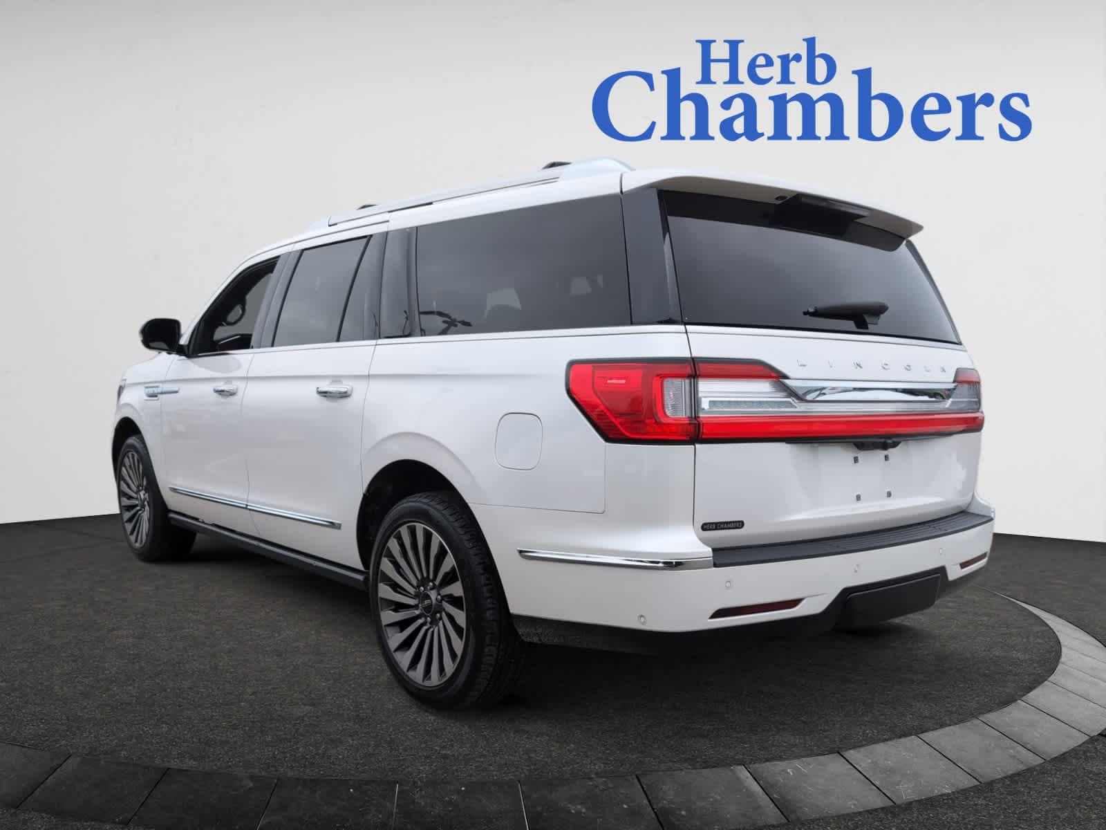 used 2019 Lincoln Navigator L car, priced at $28,998