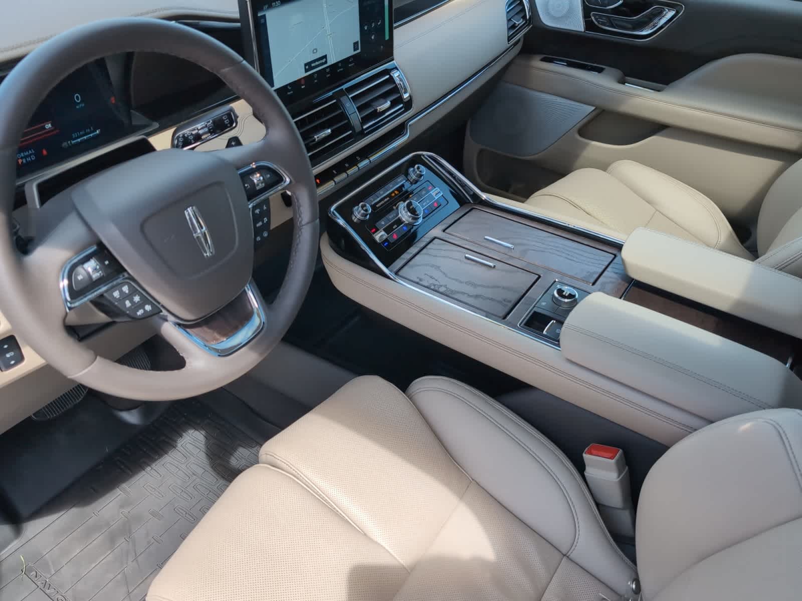 used 2024 Lincoln Navigator car, priced at $86,195