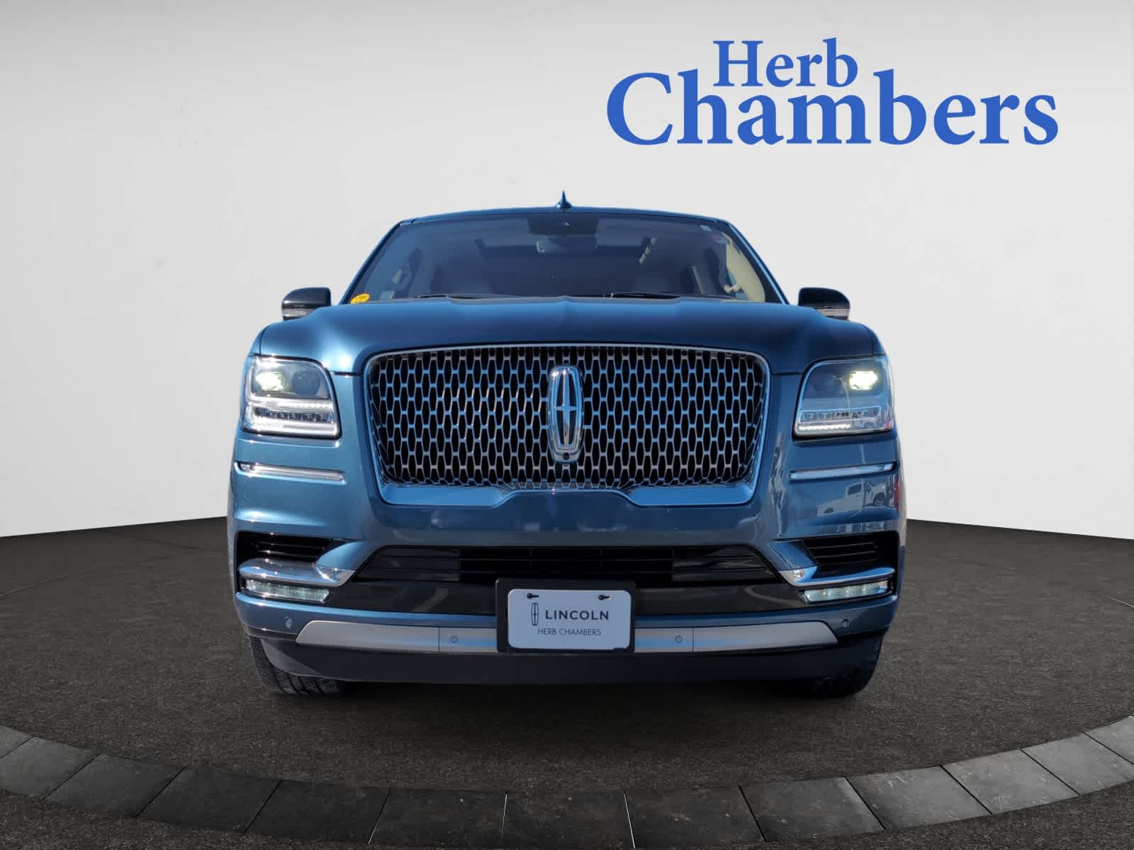 used 2019 Lincoln Navigator car, priced at $39,998