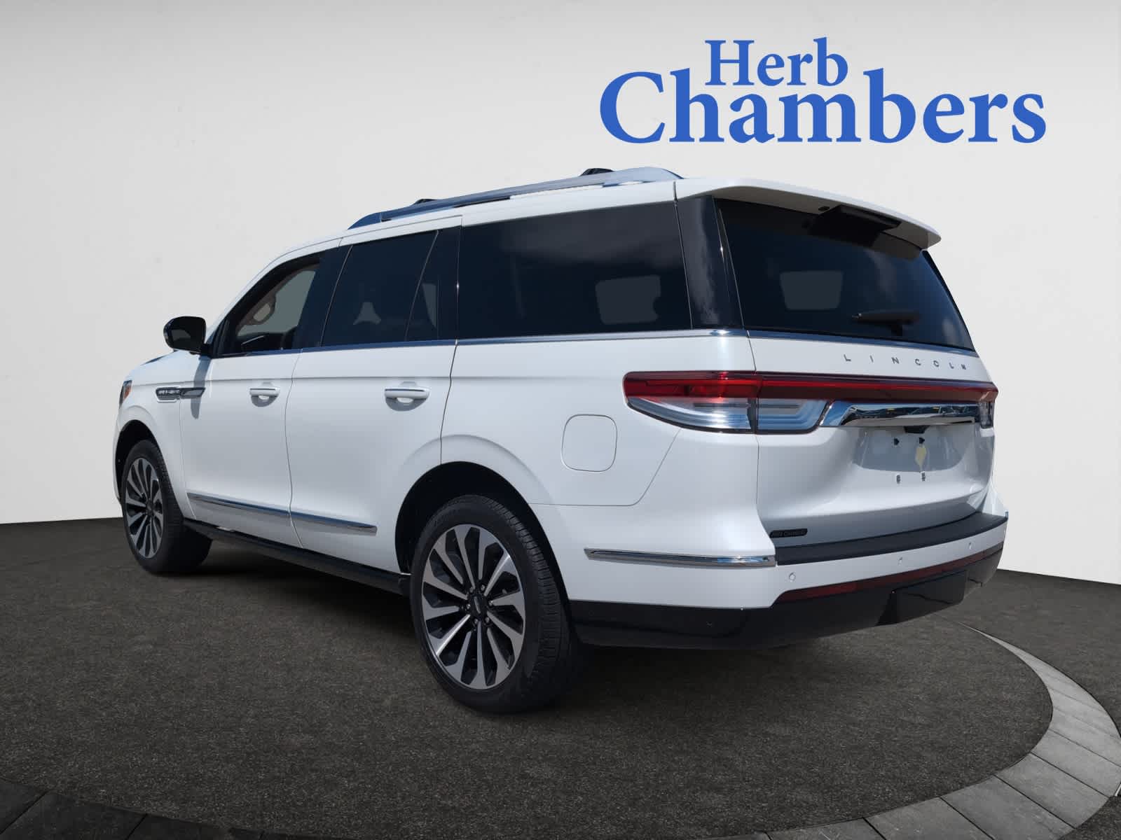 used 2024 Lincoln Navigator car, priced at $86,195