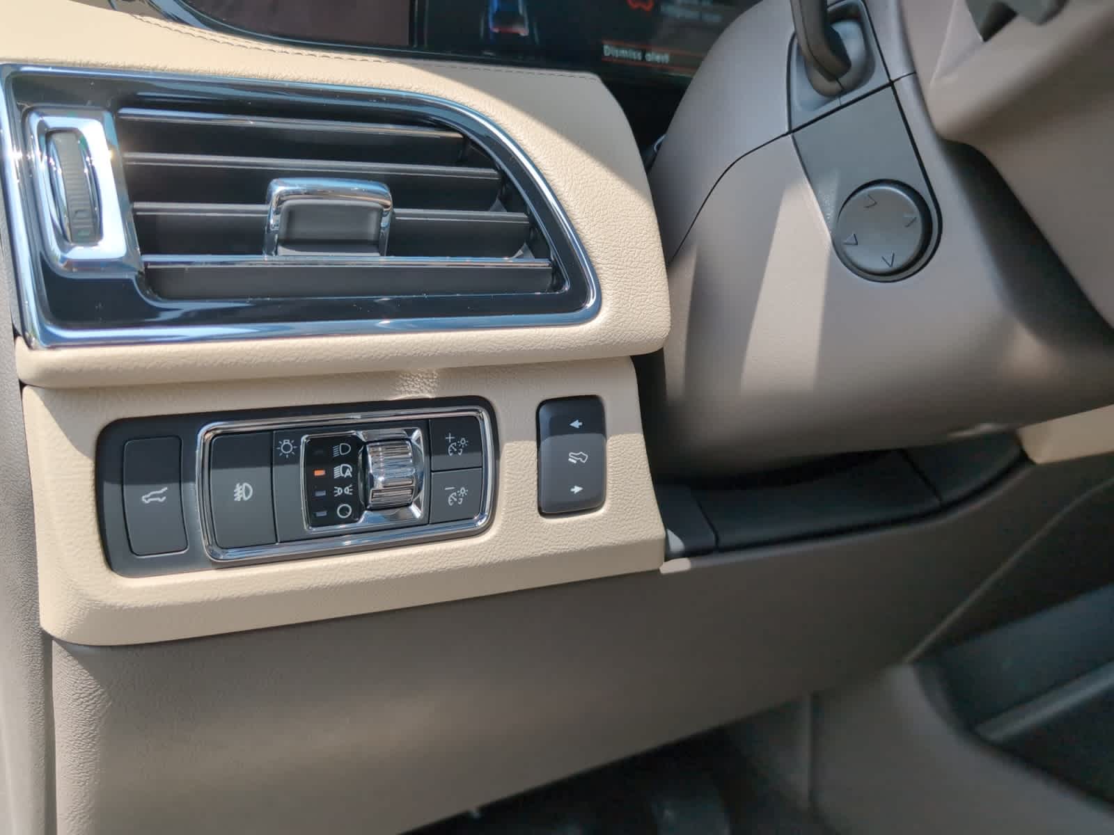 used 2022 Lincoln Navigator car, priced at $64,998