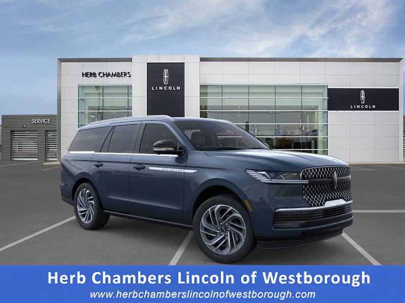 new 2025 Lincoln Navigator car, priced at $107,095