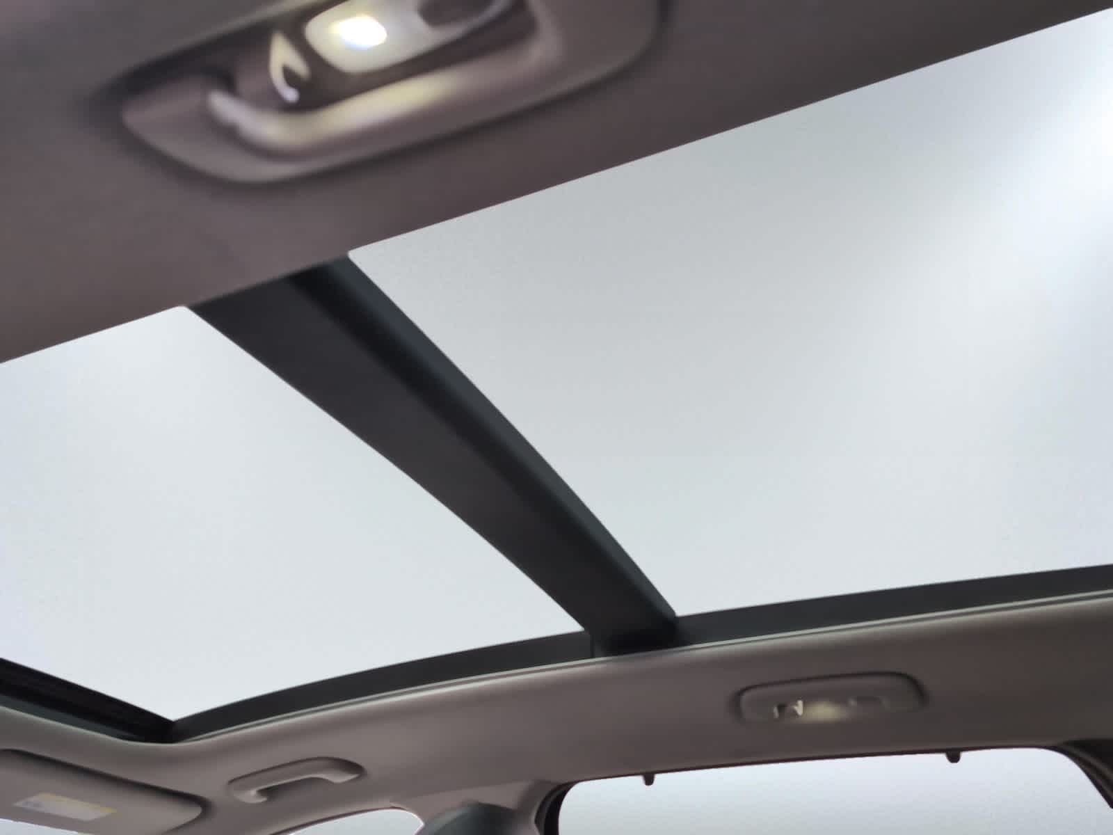 used 2022 Hyundai Santa Fe car, priced at $27,998