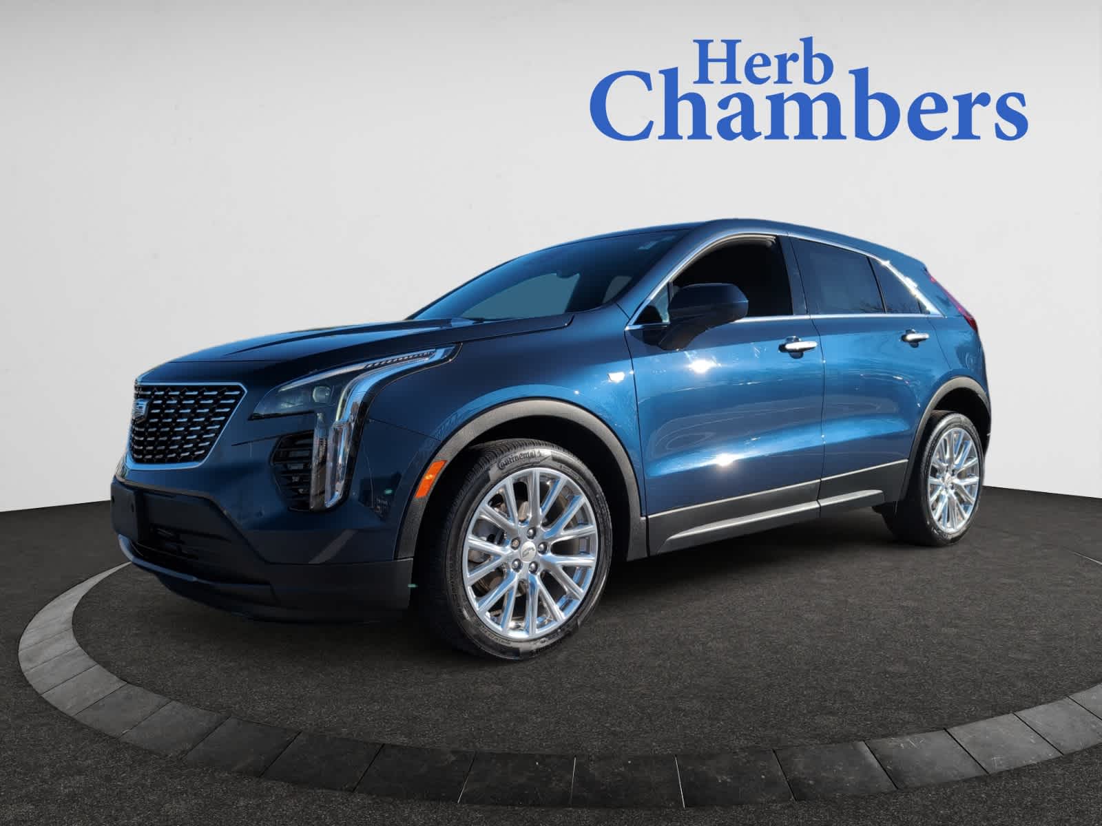 used 2022 Cadillac XT4 car, priced at $27,798