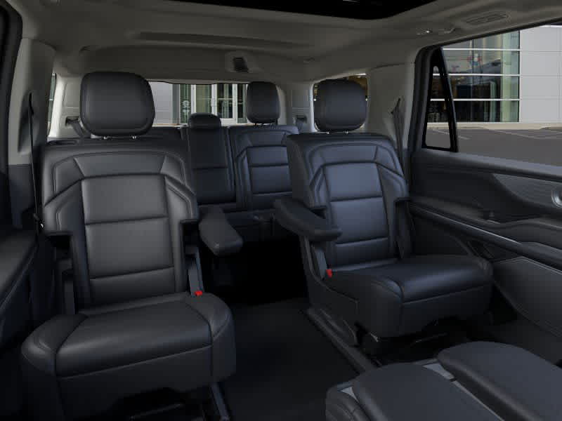 new 2025 Lincoln Navigator car, priced at $106,550