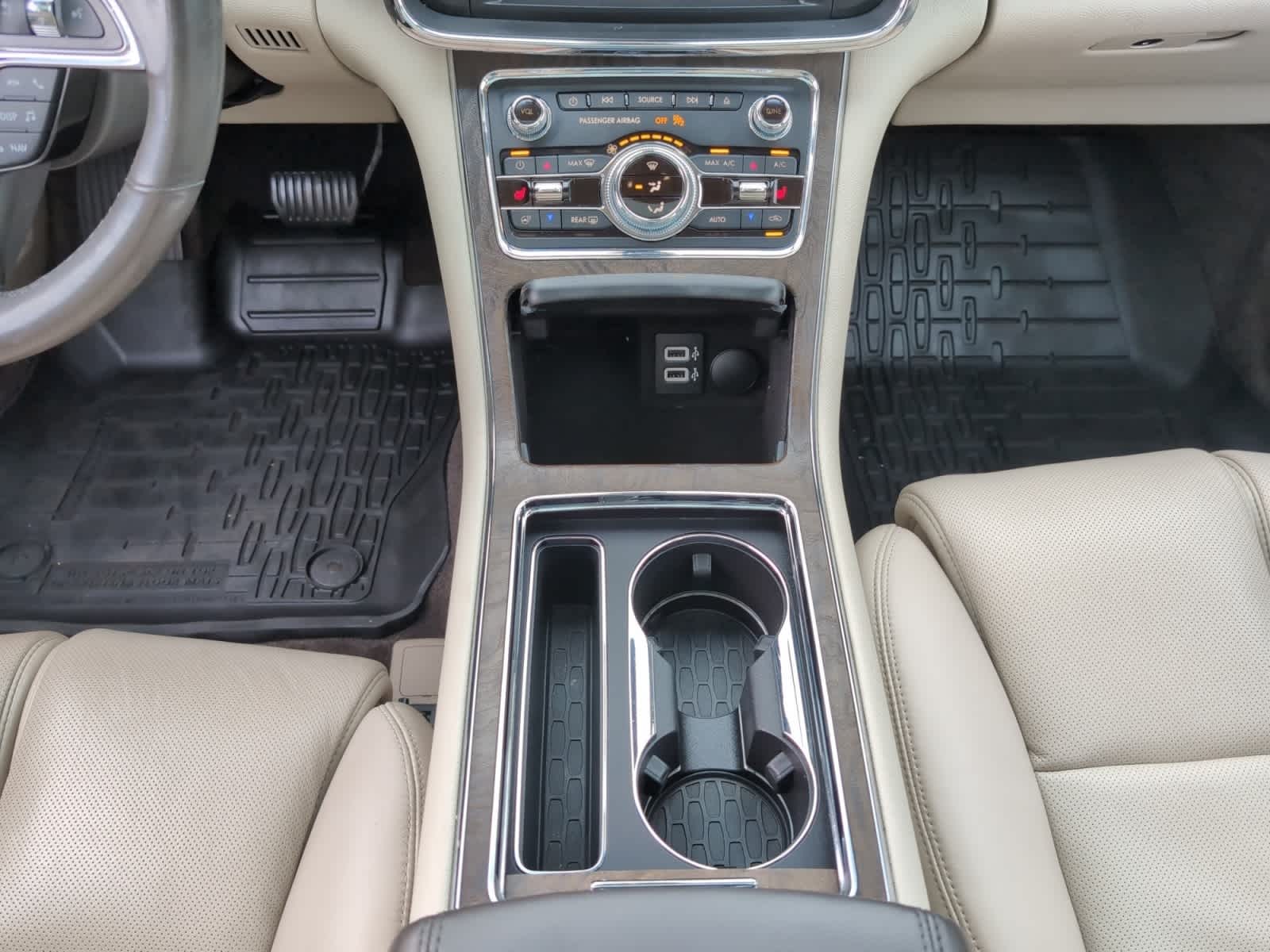 used 2017 Lincoln Continental car, priced at $16,998