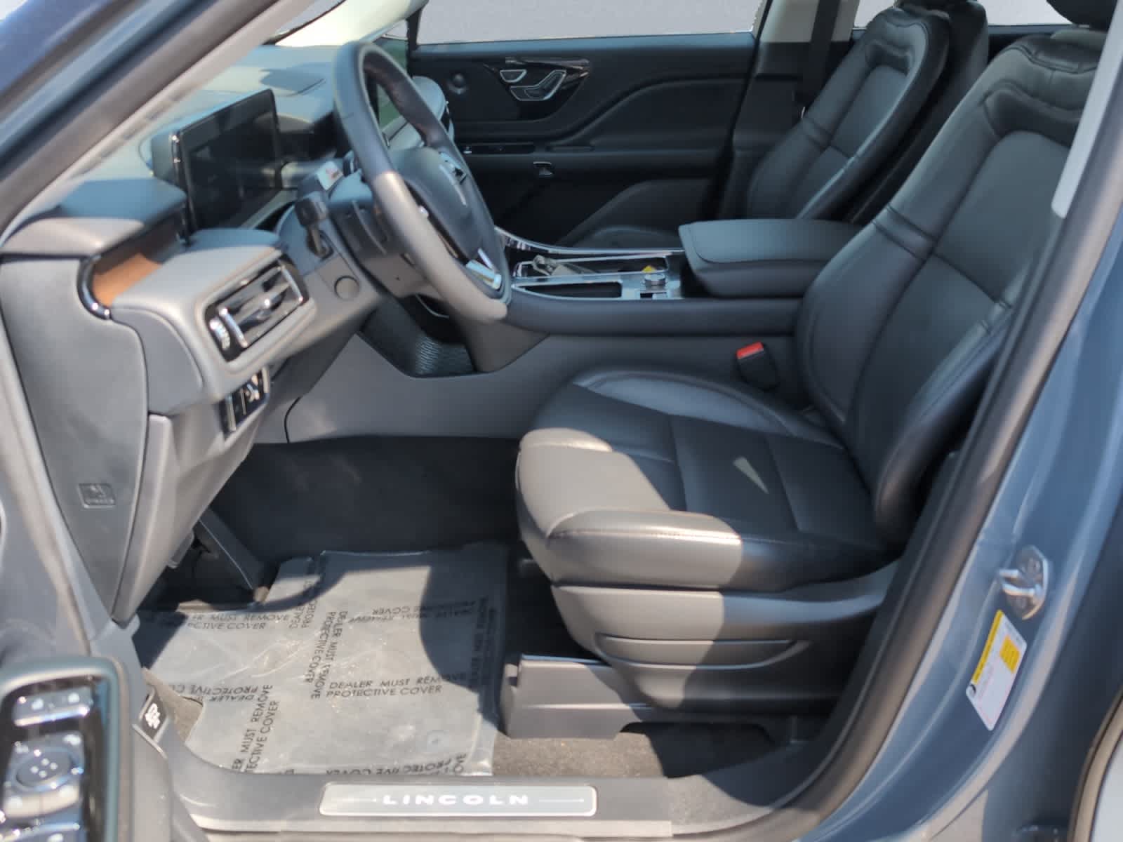 used 2025 Lincoln Aviator car, priced at $71,998