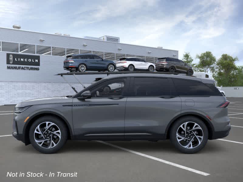 new 2025 Lincoln Nautilus car, priced at $67,320
