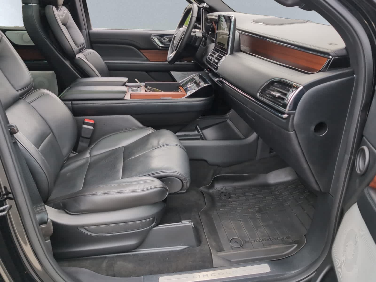 used 2018 Lincoln Navigator car, priced at $33,998