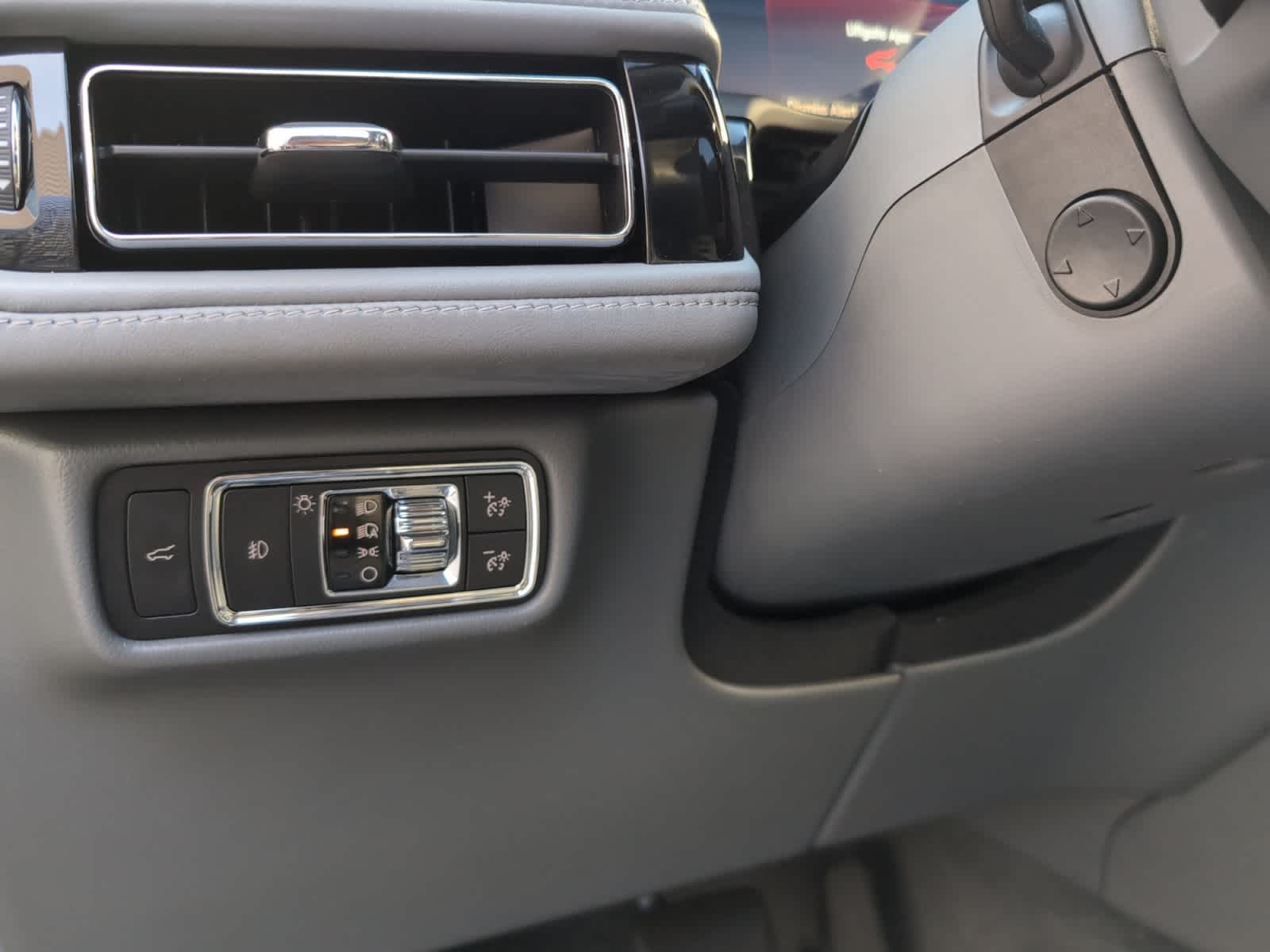 used 2021 Lincoln Aviator car, priced at $43,898
