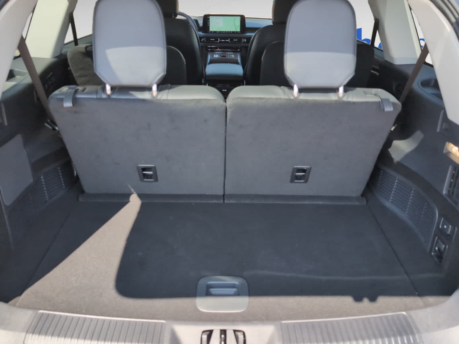 used 2025 Lincoln Aviator car, priced at $71,998