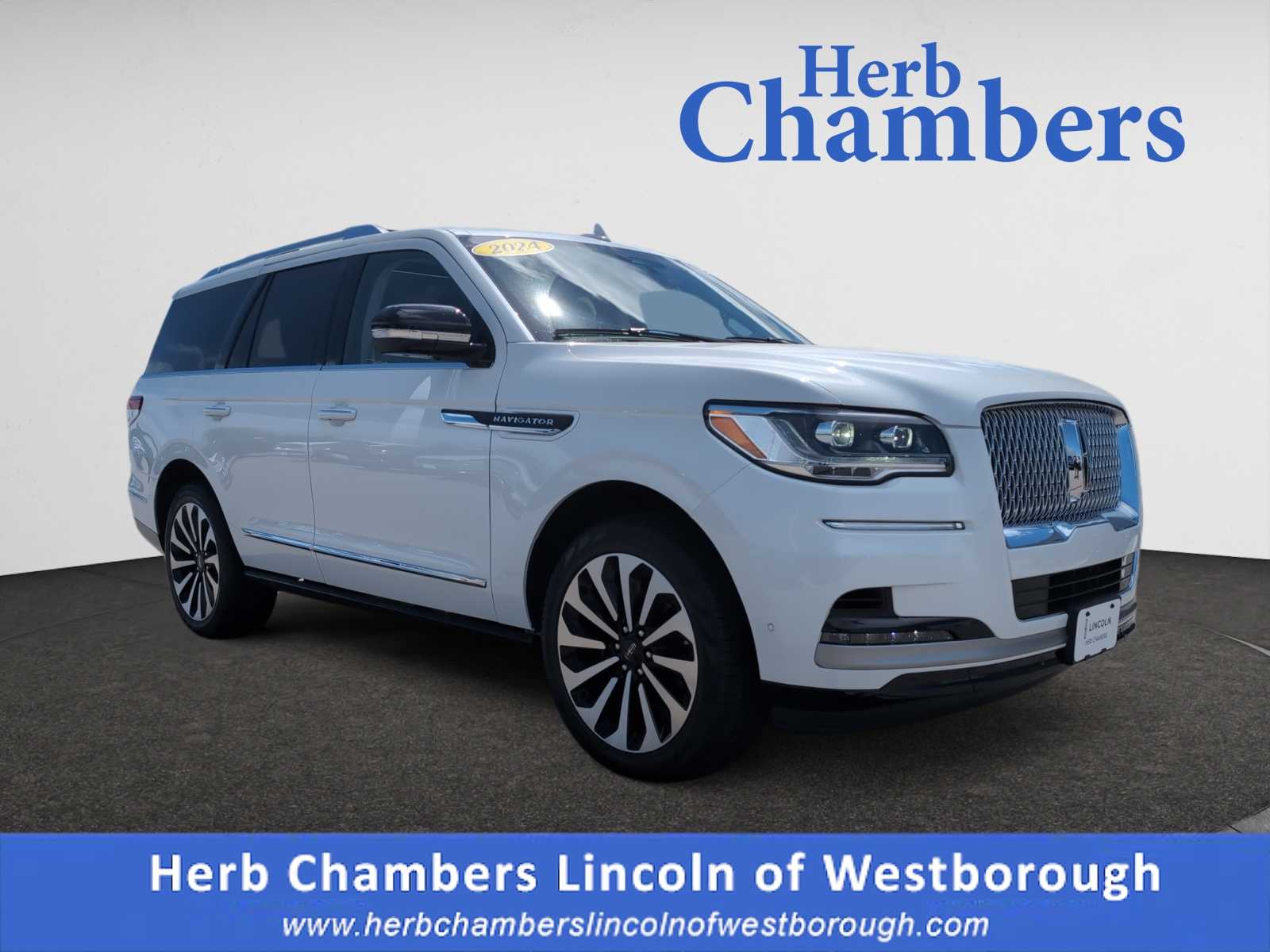 used 2024 Lincoln Navigator car, priced at $86,195