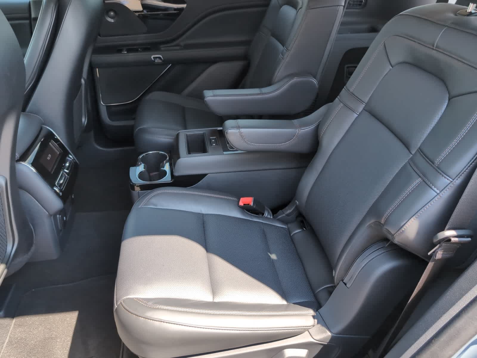 used 2025 Lincoln Aviator car, priced at $71,998