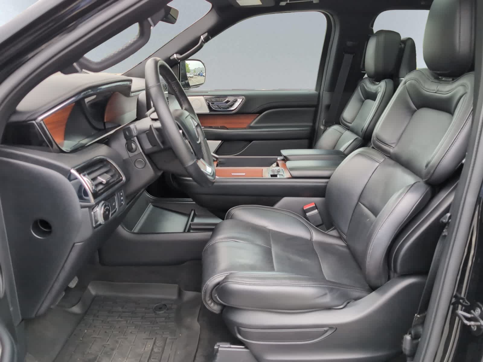 used 2018 Lincoln Navigator car, priced at $33,998