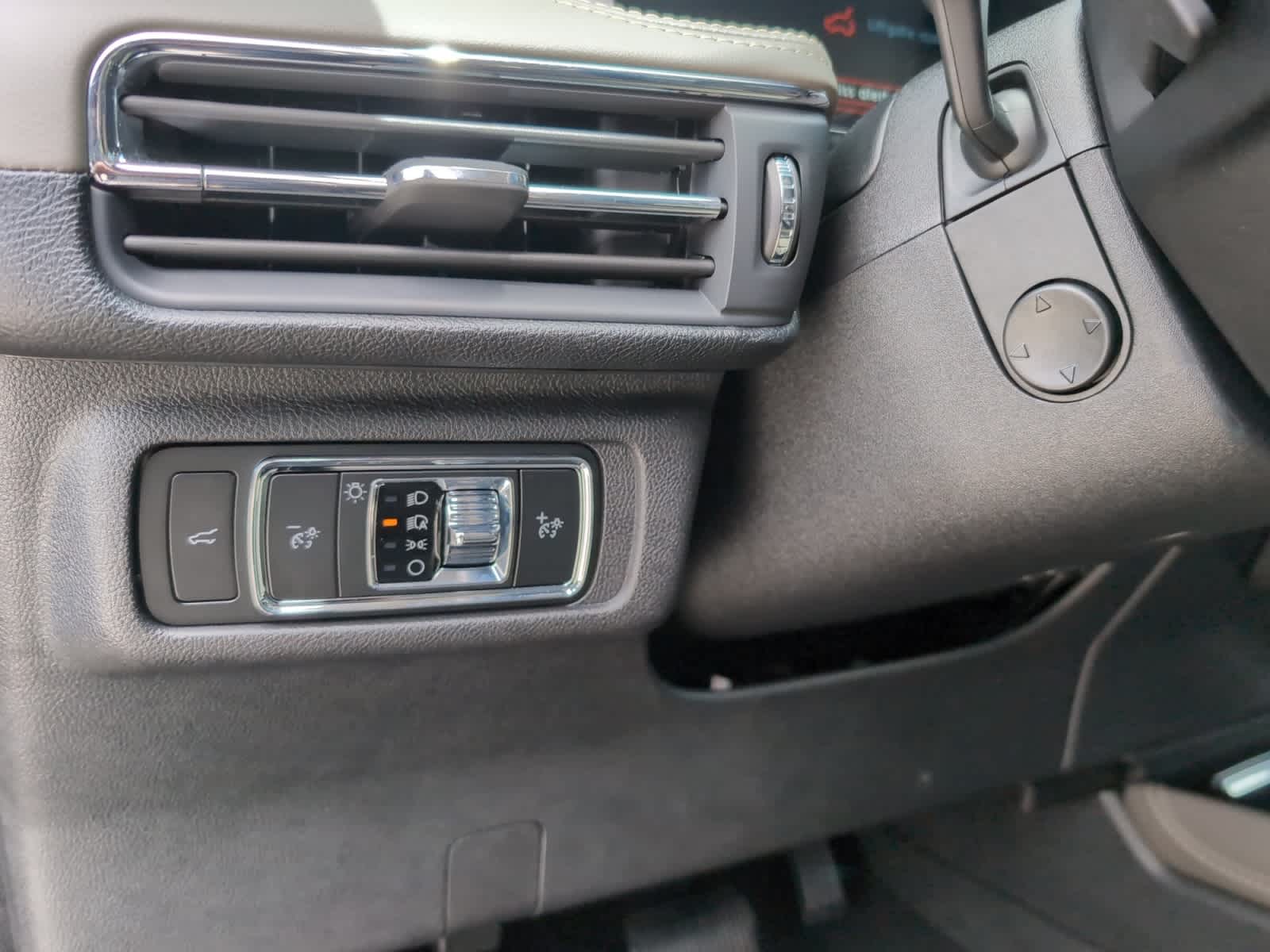 used 2024 Lincoln Corsair car, priced at $44,998