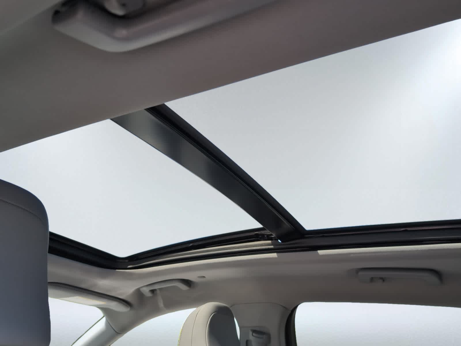 used 2022 Lincoln Nautilus car, priced at $41,998