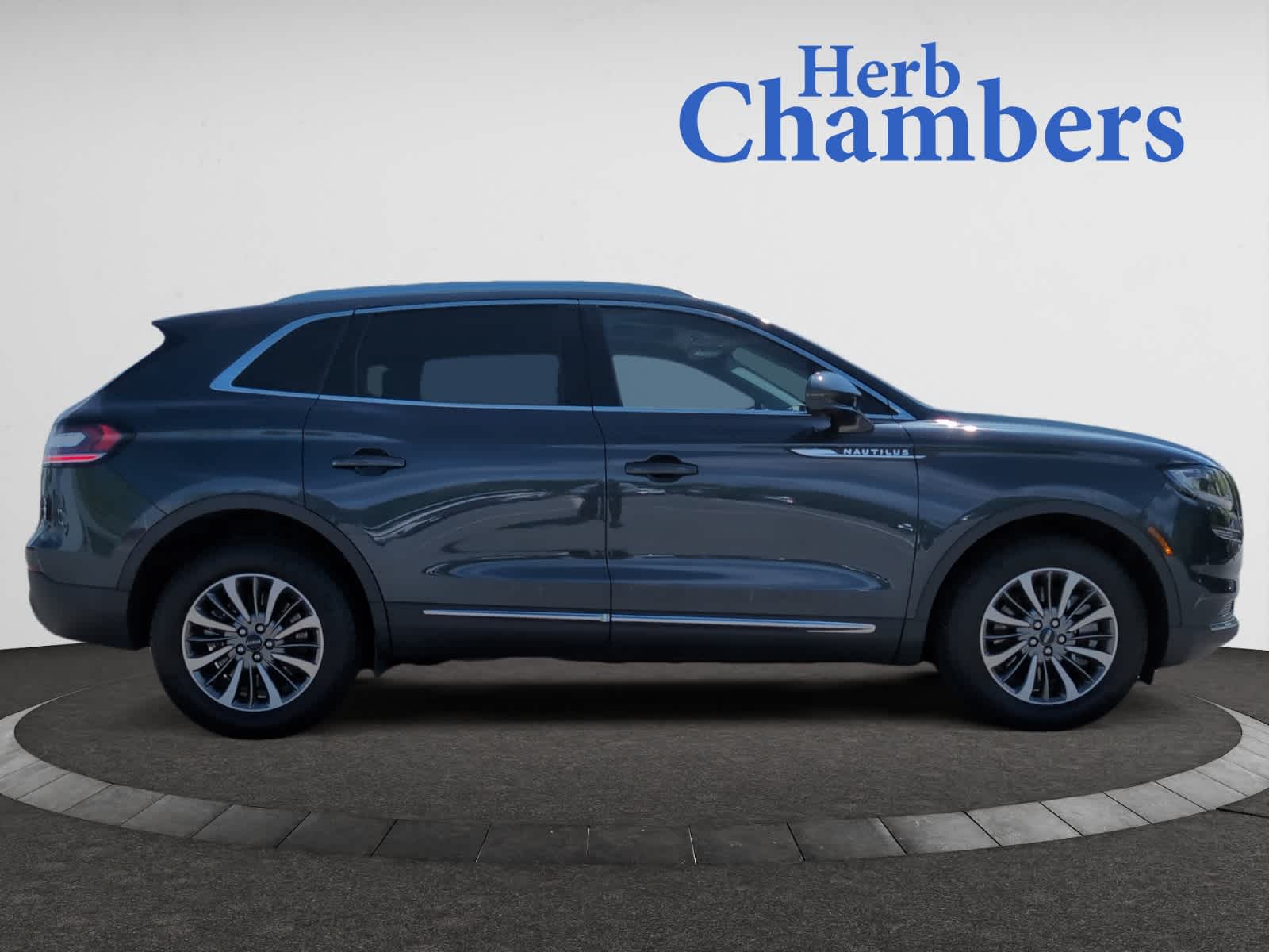 used 2022 Lincoln Nautilus car, priced at $41,998